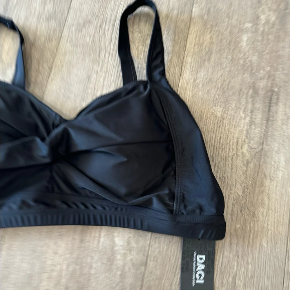 BUNDLE 2 ITEMS FOR $8✨ FINAL SALE✨ DACI bikini top ♥️